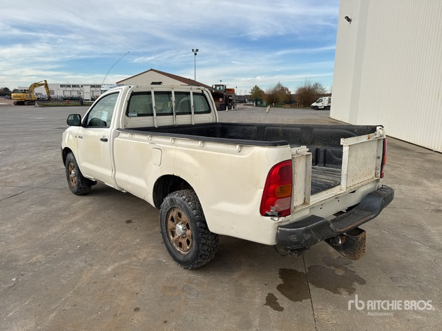 2010 Toyota Hilux Cuv Carb Vehicule Utilitaire Cargo Van - Xe tải nhỏ: hình 3 2010 Toyota Hilux Cuv Carb Vehicule Utilitaire Cargo Van - Xe tải nhỏ: hình 3