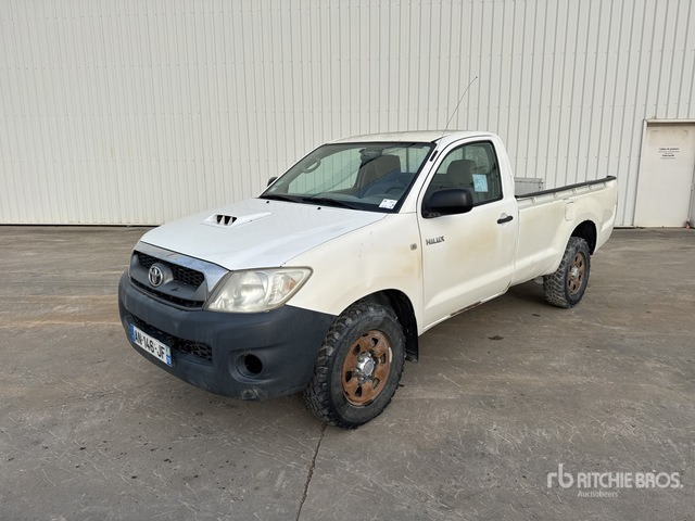 2010 Toyota Hilux Cuv Carb Vehicule Utilitaire Cargo Van - Xe tải nhỏ: hình 1 2010 Toyota Hilux Cuv Carb Vehicule Utilitaire Cargo Van - Xe tải nhỏ: hình 1