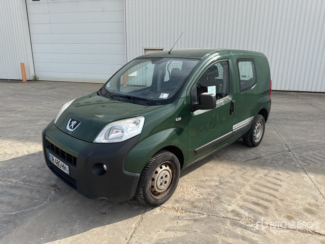 2013 Peugeot Bipper Vehicule Utilitaire Cargo Van - Xe tải nhỏ: hình 2 2013 Peugeot Bipper Vehicule Utilitaire Cargo Van - Xe tải nhỏ: hình 2