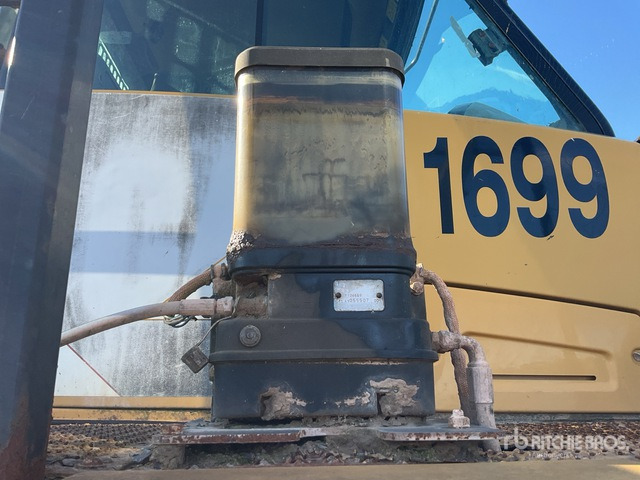 2011 Cat 735 6x6. Articulated Dump Truck - Xe ben đổ có khớp nối: hình 5 2011 Cat 735 6x6. Articulated Dump Truck - Xe ben đổ có khớp nối: hình 5