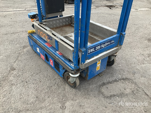 2012 Power Tower Nano SP Vertical Mast Lift - Máy nâng người thẳng đứng: hình 5 2012 Power Tower Nano SP Vertical Mast Lift - Máy nâng người thẳng đứng: hình 5