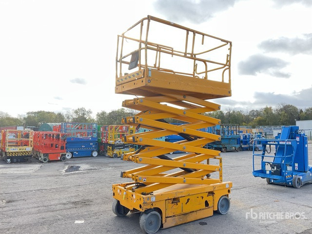 2014 Haulotte Compact 14 Electric Scissor Lift - Máy nâng người hình kéo: hình 2 2014 Haulotte Compact 14 Electric Scissor Lift - Máy nâng người hình kéo: hình 2