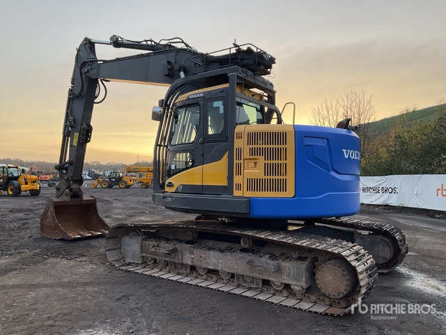 2014 Volvo ECR235DL Tracked Excavator - Máy xúc bánh xích: hình 3 2014 Volvo ECR235DL Tracked Excavator - Máy xúc bánh xích: hình 3