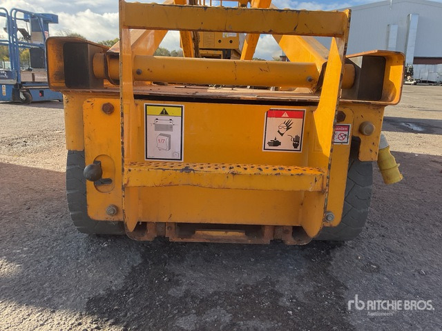 2015 Haulotte COMPACT8 Electric Scissor Lift - Máy nâng người hình kéo: hình 5 2015 Haulotte COMPACT8 Electric Scissor Lift - Máy nâng người hình kéo: hình 5