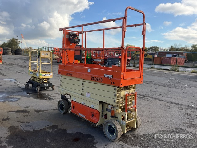 2015 JLG 2632ES Electric Scissor Lift - Máy nâng người hình kéo: hình 4 2015 JLG 2632ES Electric Scissor Lift - Máy nâng người hình kéo: hình 4