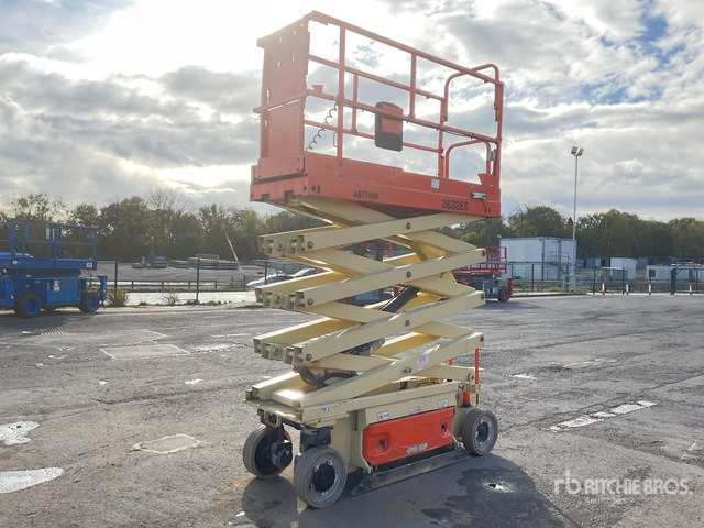 2015 JLG 2632ES Electric Scissor Lift - Máy nâng người hình kéo: hình 1 2015 JLG 2632ES Electric Scissor Lift - Máy nâng người hình kéo: hình 1
