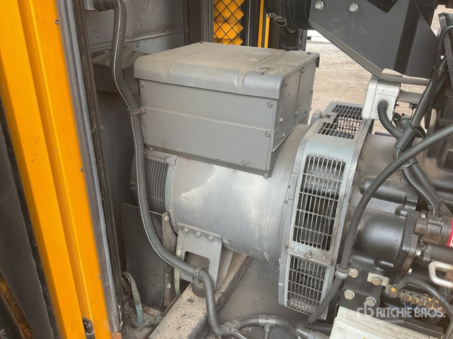 2016 Sdmo R110C3 2016 Sdmo R110C3 Generator Set Generator Set - Bộ phát điện: hình 5 2016 Sdmo R110C3 2016 Sdmo R110C3 Generator Set Generator Set - Bộ phát điện: hình 5