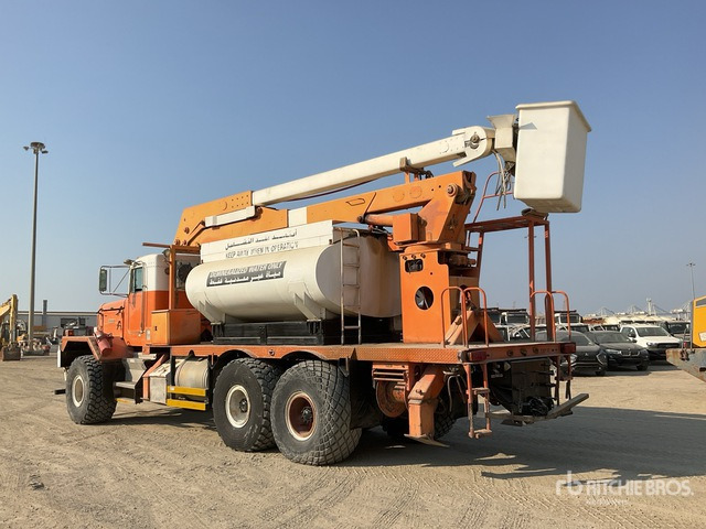 1995 Kenworth C500B 6x6 w/ Water Tank Bucket Truck - Nền bục trên không gắn trên xe tải: hình 3 1995 Kenworth C500B 6x6 w/ Water Tank Bucket Truck - Nền bục trên không gắn trên xe tải: hình 3