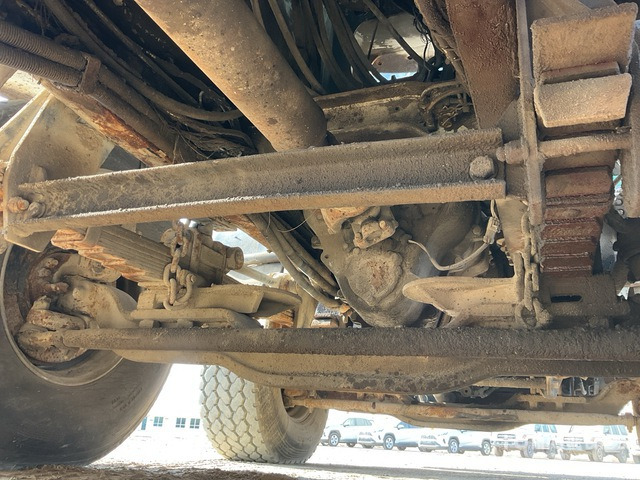 1998 Mack MR688S 1997 Schwing KVM 42/38 42 m on 8x4 Concrete Pump Truck - Xe bơm bê tông: hình 5 1998 Mack MR688S 1997 Schwing KVM 42/38 42 m on 8x4 Concrete Pump Truck - Xe bơm bê tông: hình 5