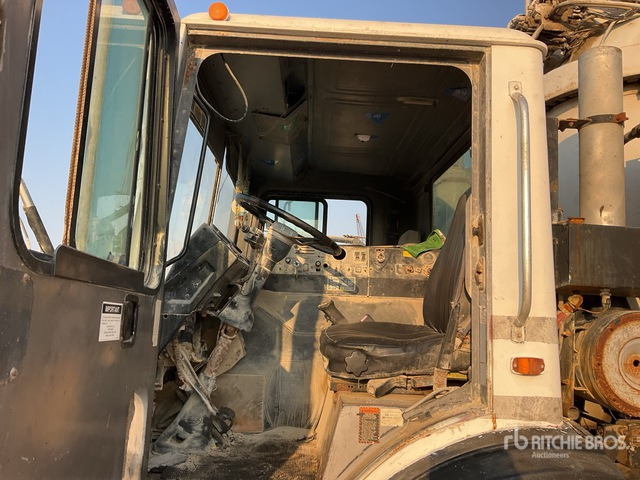 1999 Mack MR688S 1999 Schwing 32/28 XL 32 m on 6x4 Concrete Pump Truck - Xe bơm bê tông: hình 5 1999 Mack MR688S 1999 Schwing 32/28 XL 32 m on 6x4 Concrete Pump Truck - Xe bơm bê tông: hình 5