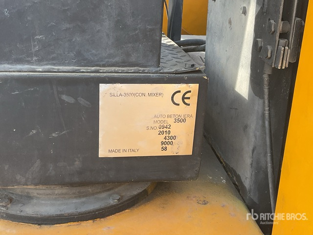 2010 Chevrolet 3500 All Terrain Mixer - Xe trộn bê tông: hình 1 2010 Chevrolet 3500 All Terrain Mixer - Xe trộn bê tông: hình 1