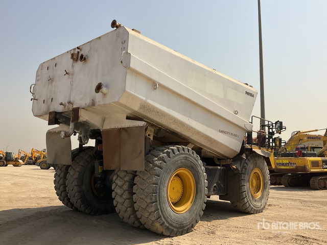 2010 Komatsu HD465-7R 50000 L Water Wagon - Xe ben cứng/ Xe chở đá: hình 4 2010 Komatsu HD465-7R 50000 L Water Wagon - Xe ben cứng/ Xe chở đá: hình 4