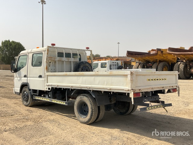 2010 Mitsubishi Canter 4x2 Crew Cab Flatbed Truck - Xe tải thùng lửng/ Phẳng: hình 3 2010 Mitsubishi Canter 4x2 Crew Cab Flatbed Truck - Xe tải thùng lửng/ Phẳng: hình 3