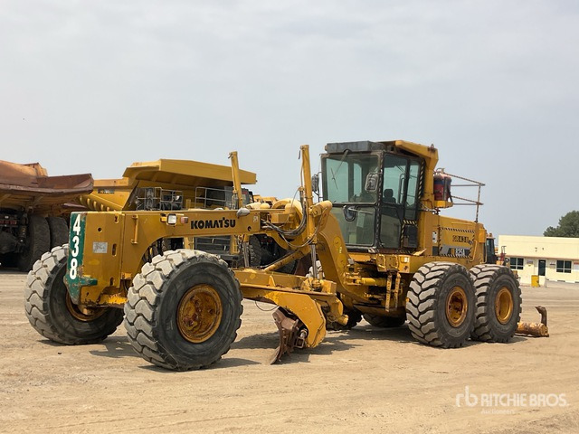 2011 Komatsu GD825A-2 - Máy san: hình 1 2011 Komatsu GD825A-2 - Máy san: hình 1