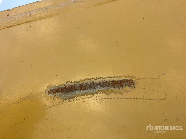 2011 Komatsu GD825A-2 Motor Grader - Máy san: hình 2 2011 Komatsu GD825A-2 Motor Grader - Máy san: hình 2