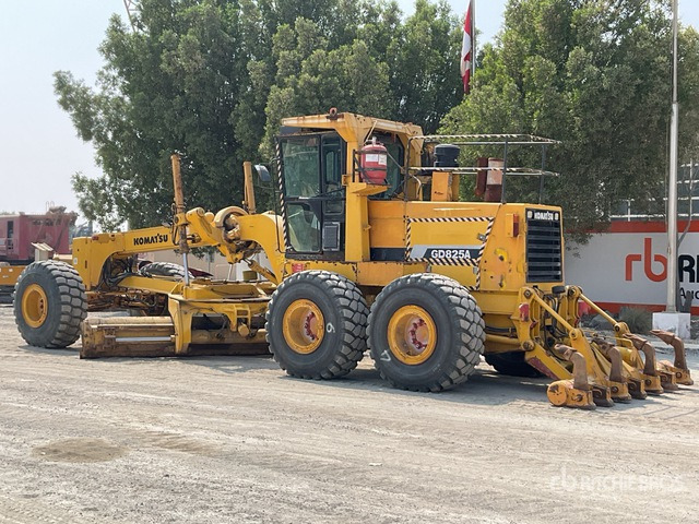 2011 Komatsu GD825A-2 Motor Grader - Máy san: hình 4 2011 Komatsu GD825A-2 Motor Grader - Máy san: hình 4