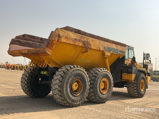 2011 Komatsu HM400-2R Articulated Dump Truck - Xe ben đổ có khớp nối: hình 3 2011 Komatsu HM400-2R Articulated Dump Truck - Xe ben đổ có khớp nối: hình 3