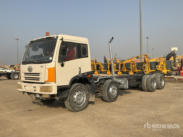 2014 FAW CA1313P 8x4 Twin-Steer Cab and Chassis - Xe tải khung gầm: hình 1 2014 FAW CA1313P 8x4 Twin-Steer Cab and Chassis - Xe tải khung gầm: hình 1