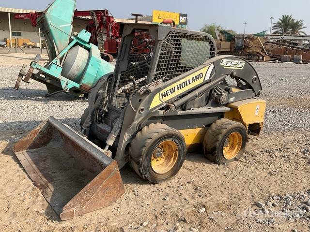 2014 New Holland L225 (Inoperable) Skid Steer Loader - Máy xúc lật đa năng: hình 1 2014 New Holland L225 (Inoperable) Skid Steer Loader - Máy xúc lật đa năng: hình 1