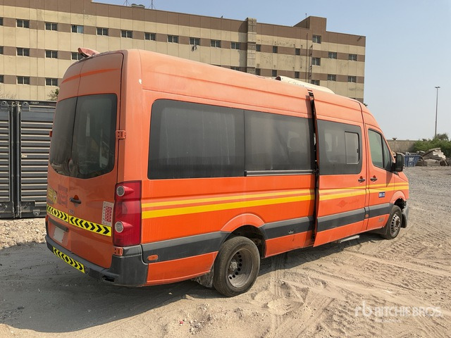2014 Volkswagen Crafter 4x2 18-Seat Mini (Inoperable) Bus - Xe bus mini, Xe van chở khách: hình 3 2014 Volkswagen Crafter 4x2 18-Seat Mini (Inoperable) Bus - Xe bus mini, Xe van chở khách: hình 3