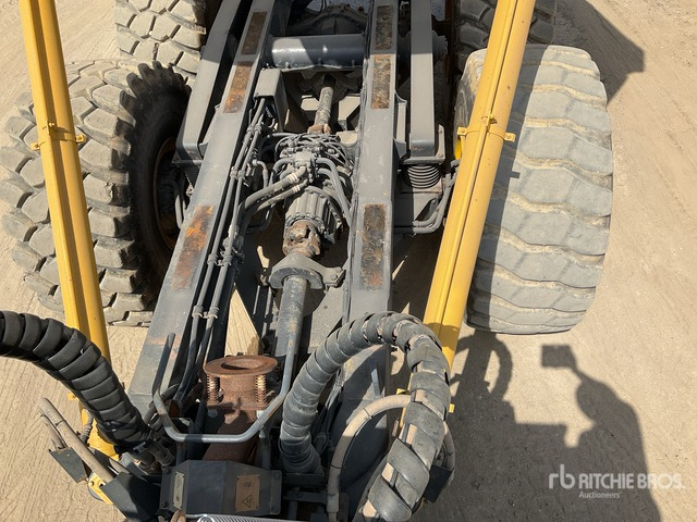 2015 Komatsu HM400-3 Articulated Dump Truck - Xe ben đổ có khớp nối: hình 5 2015 Komatsu HM400-3 Articulated Dump Truck - Xe ben đổ có khớp nối: hình 5