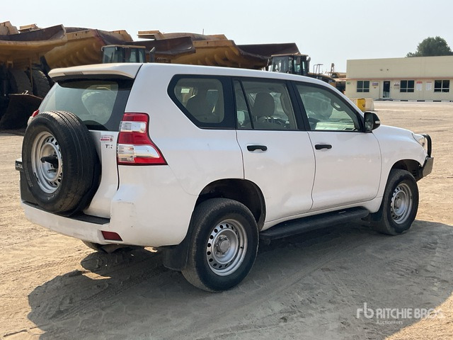 2015 Toyota Prado TX 150L 4x4 SUV - SUV: hình 3 2015 Toyota Prado TX 150L 4x4 SUV - SUV: hình 3