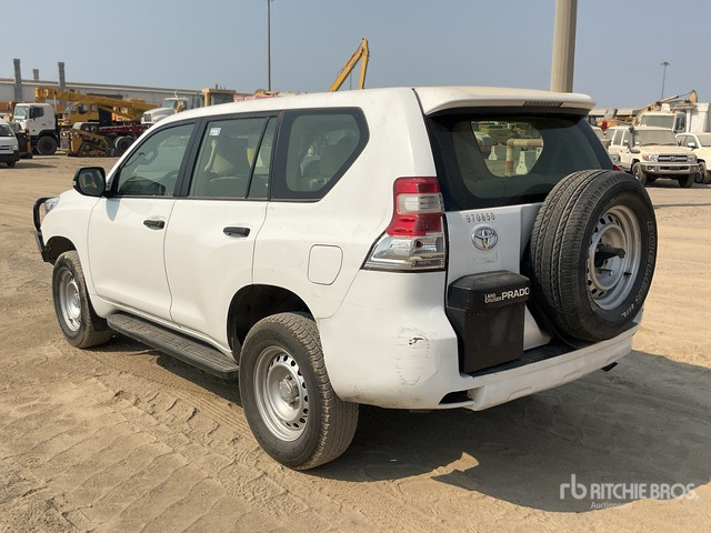 2015 Toyota Prado TX 150L 4x4 SUV - SUV: hình 4 2015 Toyota Prado TX 150L 4x4 SUV - SUV: hình 4