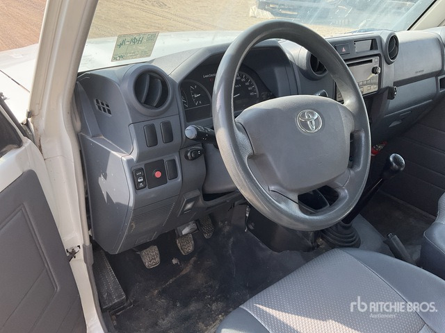 2016 Toyota Landcruiser 79L 4x4 Crew Cab Pickup - Dàn băm cỏ/ Mulcher: hình 5 2016 Toyota Landcruiser 79L 4x4 Crew Cab Pickup - Dàn băm cỏ/ Mulcher: hình 5