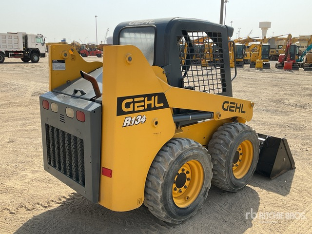 2017 Gehl R134 - Máy xúc lật đa năng: hình 3 2017 Gehl R134 - Máy xúc lật đa năng: hình 3