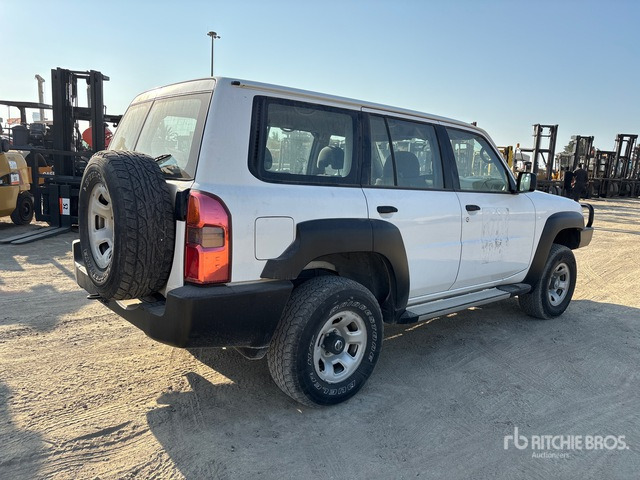 2018 Nissan Patrol GL 4x4 SUV - SUV: hình 3 2018 Nissan Patrol GL 4x4 SUV - SUV: hình 3