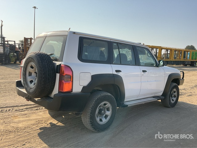 2018 Nissan Patrol GL 4x4 SUV - SUV: hình 3 2018 Nissan Patrol GL 4x4 SUV - SUV: hình 3