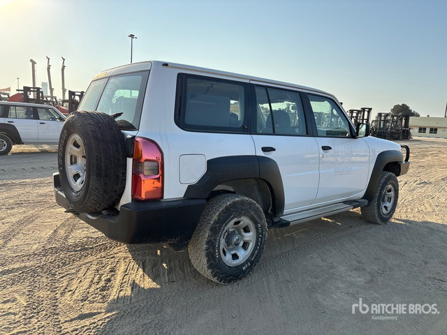 2018 Nissan Patrol GL 4x4 SUV - SUV: hình 3 2018 Nissan Patrol GL 4x4 SUV - SUV: hình 3