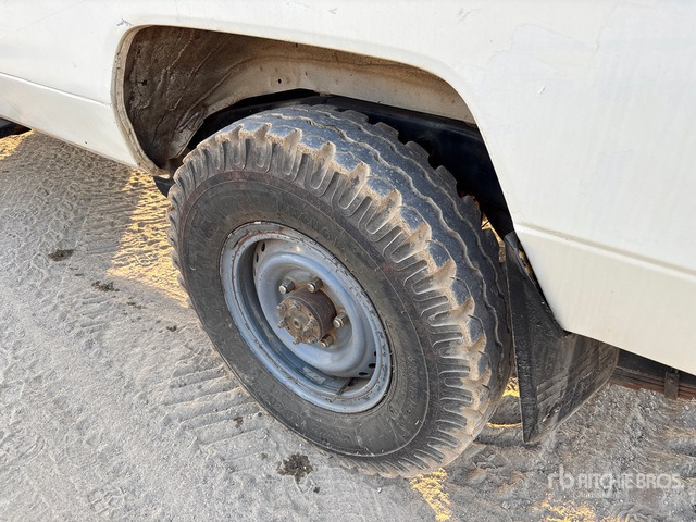 2018 Toyota Land Cruiser 78R 4x4 SUV - SUV: hình 4 2018 Toyota Land Cruiser 78R 4x4 SUV - SUV: hình 4