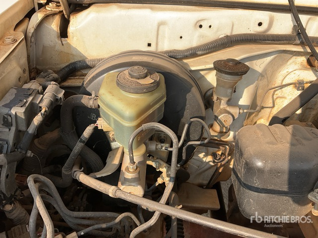 2018 Toyota Land Cruiser 78R 4x4 SUV - SUV: hình 4 2018 Toyota Land Cruiser 78R 4x4 SUV - SUV: hình 4