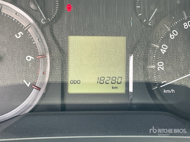 2018 Toyota Prado 150L 4x4 SUV - SUV: hình 3 2018 Toyota Prado 150L 4x4 SUV - SUV: hình 3