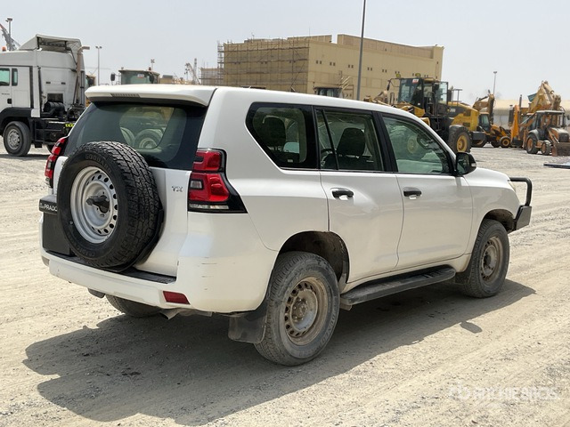 2018 Toyota Prado 150L 4x4 SUV - SUV: hình 4 2018 Toyota Prado 150L 4x4 SUV - SUV: hình 4