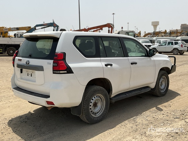 2018 Toyota Prado 150L 4x4 SUV - SUV: hình 4 2018 Toyota Prado 150L 4x4 SUV - SUV: hình 4