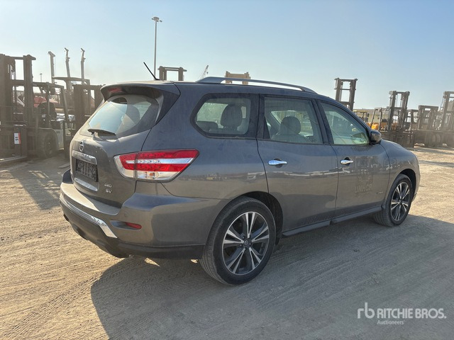 2020 Nissan Pathfinder SV 4WD Hybrid SUV - SUV: hình 3 2020 Nissan Pathfinder SV 4WD Hybrid SUV - SUV: hình 3