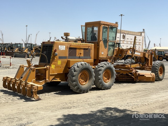 Mitsubishi MG730 Motor Grader - Dàn băm cỏ/ Mulcher: hình 3 Mitsubishi MG730 Motor Grader - Dàn băm cỏ/ Mulcher: hình 3