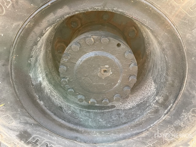 Nissan 022VF05H70U Forklift - Xe nâng diesel: hình 5 Nissan 022VF05H70U Forklift - Xe nâng diesel: hình 5