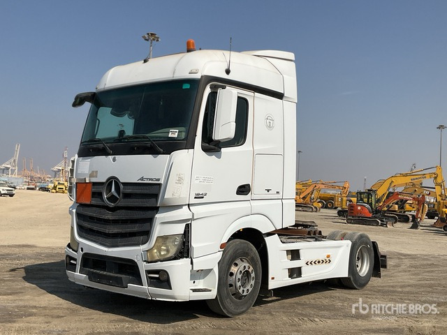 2012 Mercedes-Benz Actros 1842 4x2 S/A Sleeper Truck Tractor - Xe đầu kéo: hình 2 2012 Mercedes-Benz Actros 1842 4x2 S/A Sleeper Truck Tractor - Xe đầu kéo: hình 2