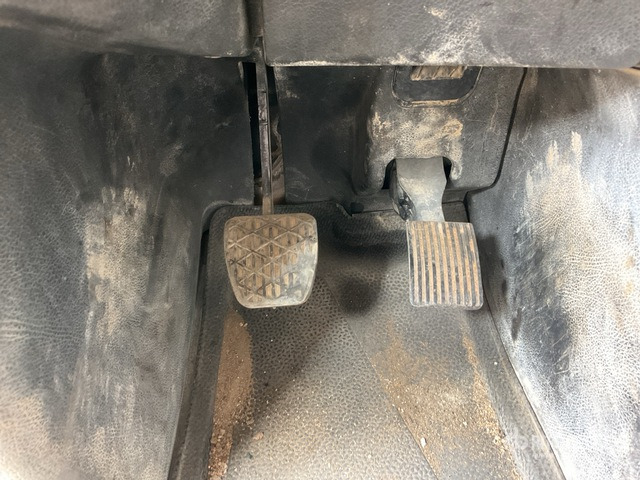 2014 Mercedes-Benz Actros 3345 6x4 T/A Sleeper Truck Tractor - Xe đầu kéo: hình 4 2014 Mercedes-Benz Actros 3345 6x4 T/A Sleeper Truck Tractor - Xe đầu kéo: hình 4