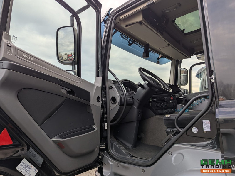 Interior photo 1: Cho thuê DAF CF 280 FAN 6x2/4 DagCab Euro6 - Koel-VriesBak 7.9m + Carrier Supra 1150MT + Laadklep 2000kg - 10/2025APK DAF CF 280 FAN 6x2/4 DagCab Euro6 - Koel-VriesBak 7.9m + Carrier Supra 1150MT + Laadklep 2000kg - 10/2025APK