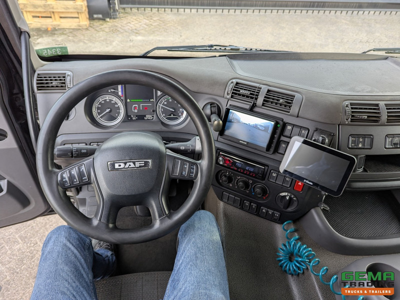 Interior photo 2: Cho thuê DAF CF 280 FAN 6x2/4 DagCab Euro6 - Koel-VriesBak 7.9m + Carrier Supra 1150MT + Laadklep 2000kg - 10/2025APK DAF CF 280 FAN 6x2/4 DagCab Euro6 - Koel-VriesBak 7.9m + Carrier Supra 1150MT + Laadklep 2000kg - 10/2025APK