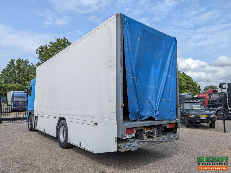 DAF XF95.430 4x2 Spacecab Euro2 - Retarder - Geslotenbak 7.7m - Handgeschakeld - Vangmuil - Xe tải hộp: hình 4 DAF XF95.430 4x2 Spacecab Euro2 - Retarder - Geslotenbak 7.7m - Handgeschakeld - Vangmuil - Xe tải hộp: hình 4