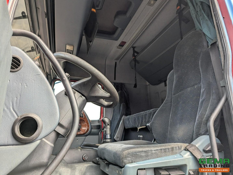 DAF XF95.430 4x2 Spacecab Euro2 - Retarder - Geslotenbak 7.7m - Handgeschakeld - Vangmuil - Xe tải hộp: hình 5 DAF XF95.430 4x2 Spacecab Euro2 - Retarder - Geslotenbak 7.7m - Handgeschakeld - Vangmuil - Xe tải hộp: hình 5