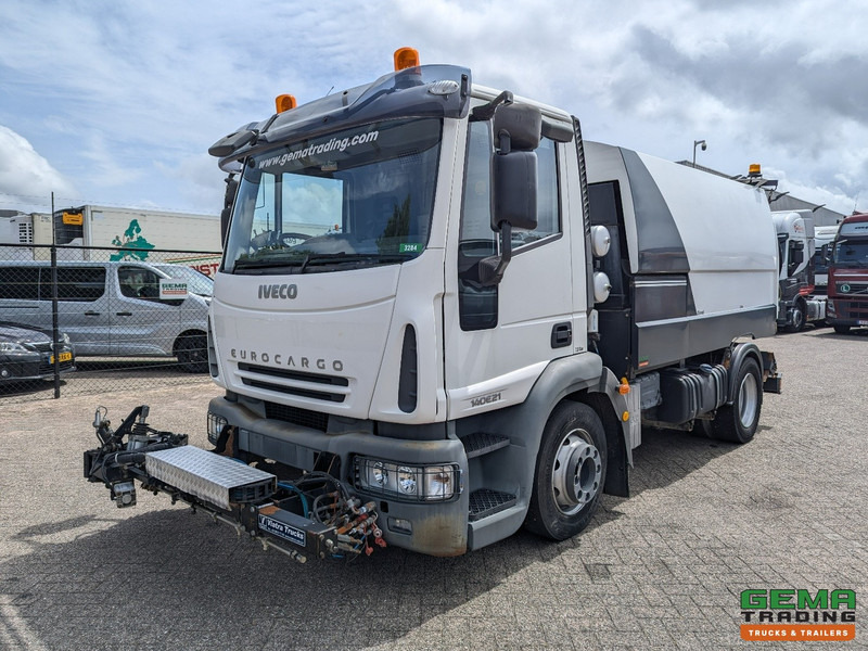 Iveco 140E21 4x2 Dagcab Euro3 - Schmidt SK500R - Hydrostaat - Xe quét đường: hình 1 Iveco 140E21 4x2 Dagcab Euro3 - Schmidt SK500R - Hydrostaat - Xe quét đường: hình 1
