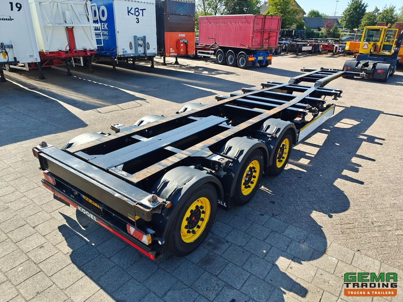 Kögel PORT 40 SIMPLEX 20 3-Assen SAF - Schijfremmen - 20/30/40FT Aansluiting - Achterschuiver - Xe chở container/ Sơ mi rơ moóc hoán đổi thân: hình 4 Kögel PORT 40 SIMPLEX 20 3-Assen SAF - Schijfremmen - 20/30/40FT Aansluiting - Achterschuiver - Xe chở container/ Sơ mi rơ moóc hoán đổi thân: hình 4