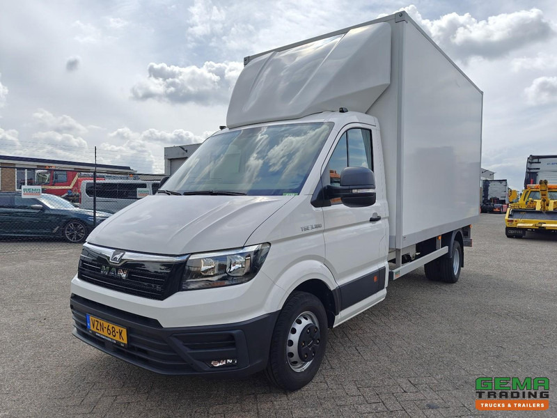 MAN TGE 3.180 4x2 Dagcabine Euro6D - GeslotenBak 4.2m + Laadklep 750KG - Dubbellucht - 5500km! NIEUWSTAAT! ONGEBRUIKT! - Xe tải nhỏ thùng kín: hình 1 MAN TGE 3.180 4x2 Dagcabine Euro6D - GeslotenBak 4.2m + Laadklep 750KG - Dubbellucht - 5500km! NIEUWSTAAT! ONGEBRUIKT! - Xe tải nhỏ thùng kín: hình 1