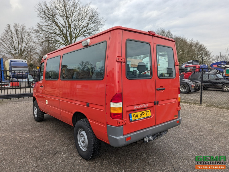 Mercedes-Benz 316 CDI 4x4 Euro3 - 59.000km - 9 Persoons - Lier - 3 Sperren! Hoge en Lage Gearing - Xe bus mini, Xe van chở khách: hình 4 Mercedes-Benz 316 CDI 4x4 Euro3 - 59.000km - 9 Persoons - Lier - 3 Sperren! Hoge en Lage Gearing - Xe bus mini, Xe van chở khách: hình 4
